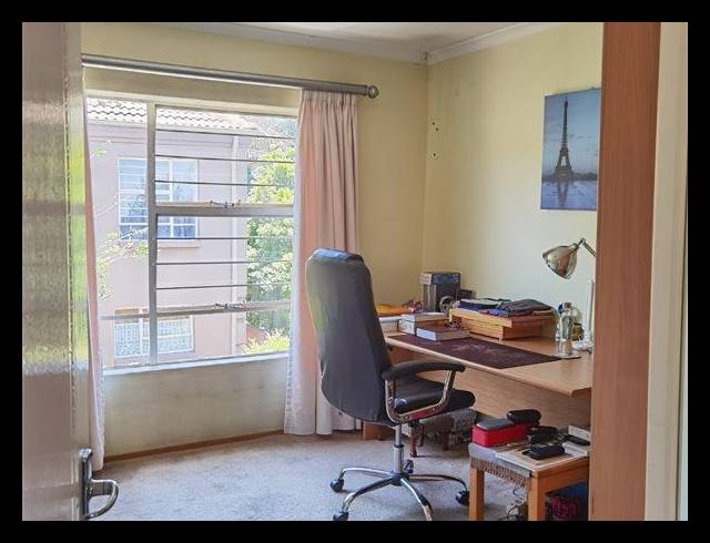 3 BEDROOM HOUSE FOR SALE IN VAN RIEBEECK PARK